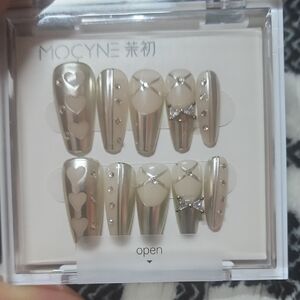 MOCYNE Beige Pearl Rhinestone Press-On Nails
